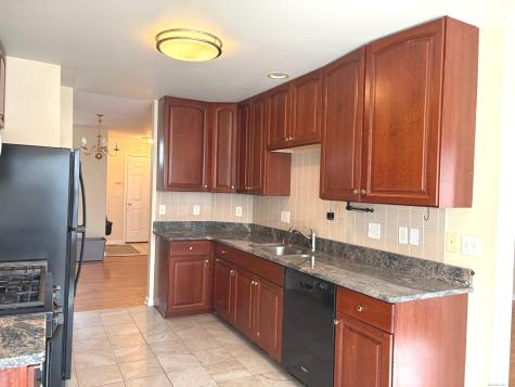 1206 Eaton Court Danbury CT 06811