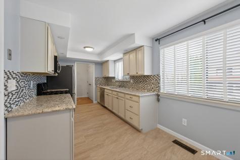 175 Beacon Hill Common Beacon Falls CT 06403