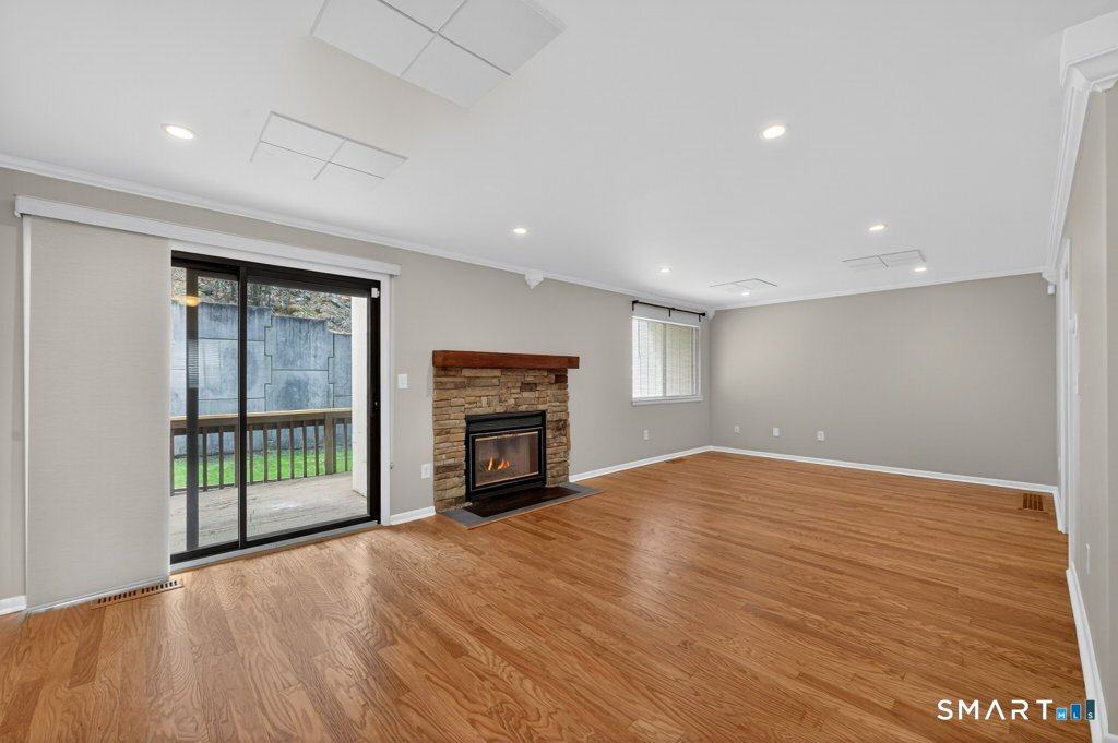 175 Beacon Hill Common Beacon Falls CT 06403