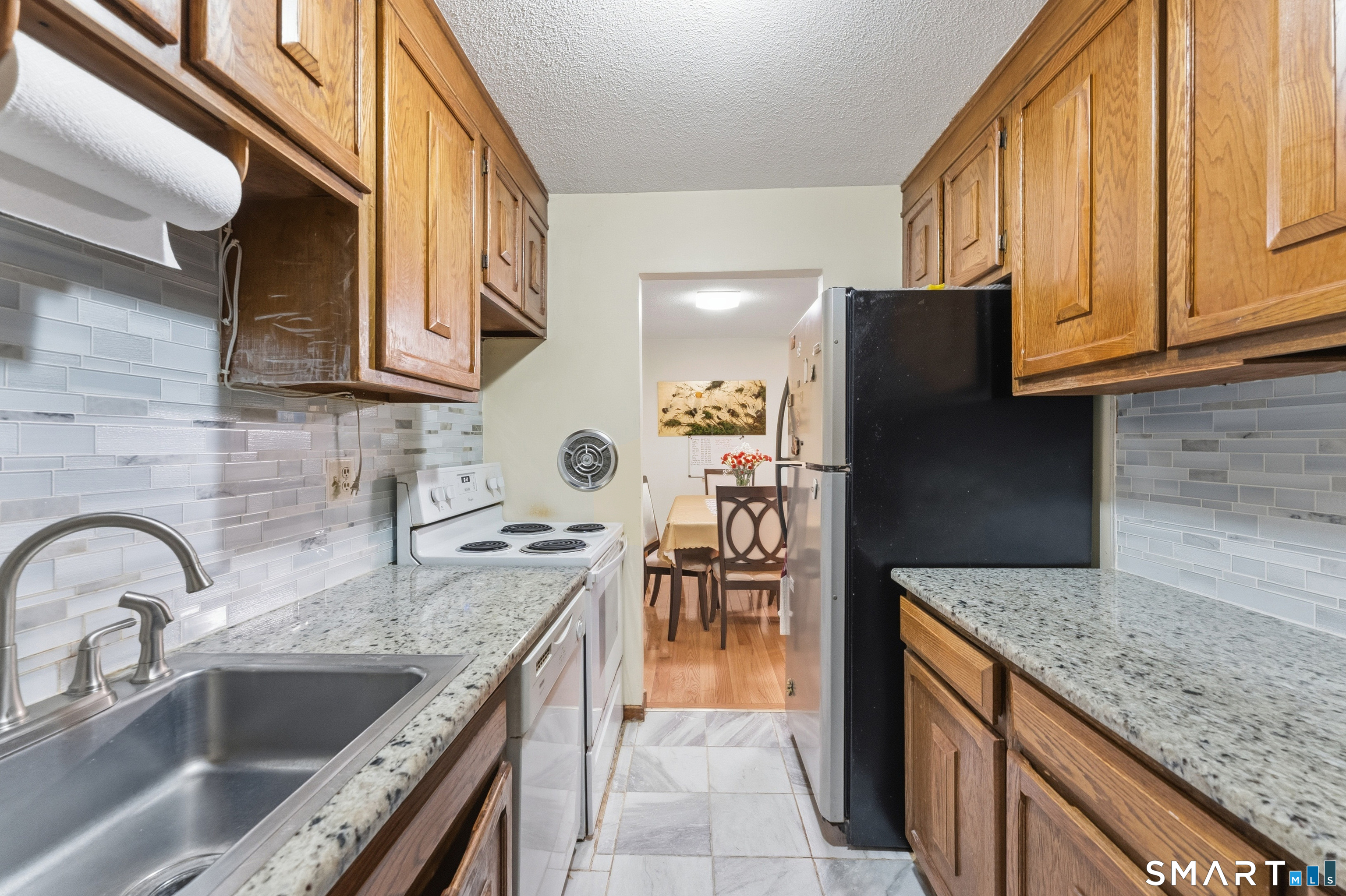 27 Thompson Road Manchester CT 06040