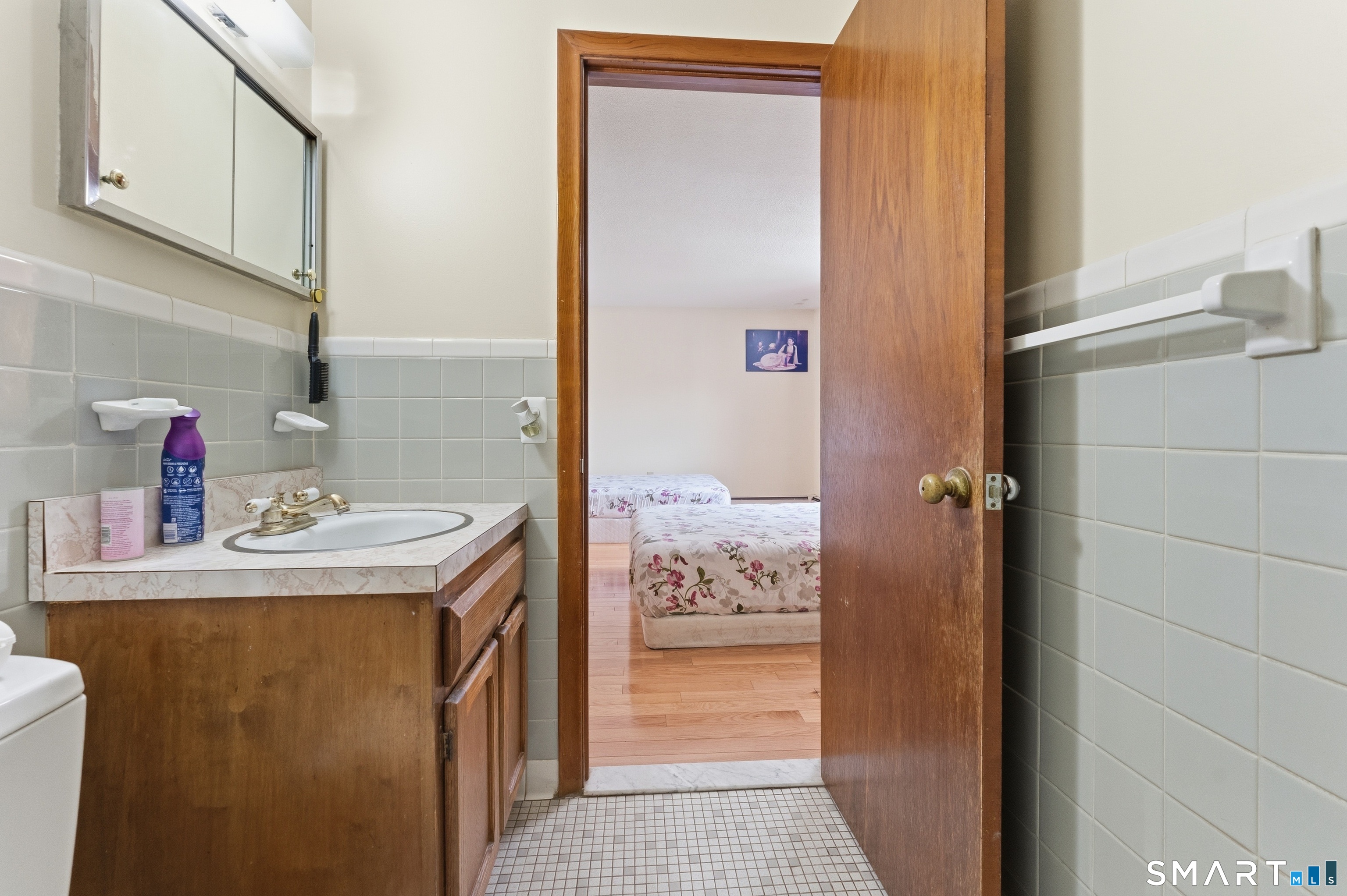 27 Thompson Road Manchester CT 06040