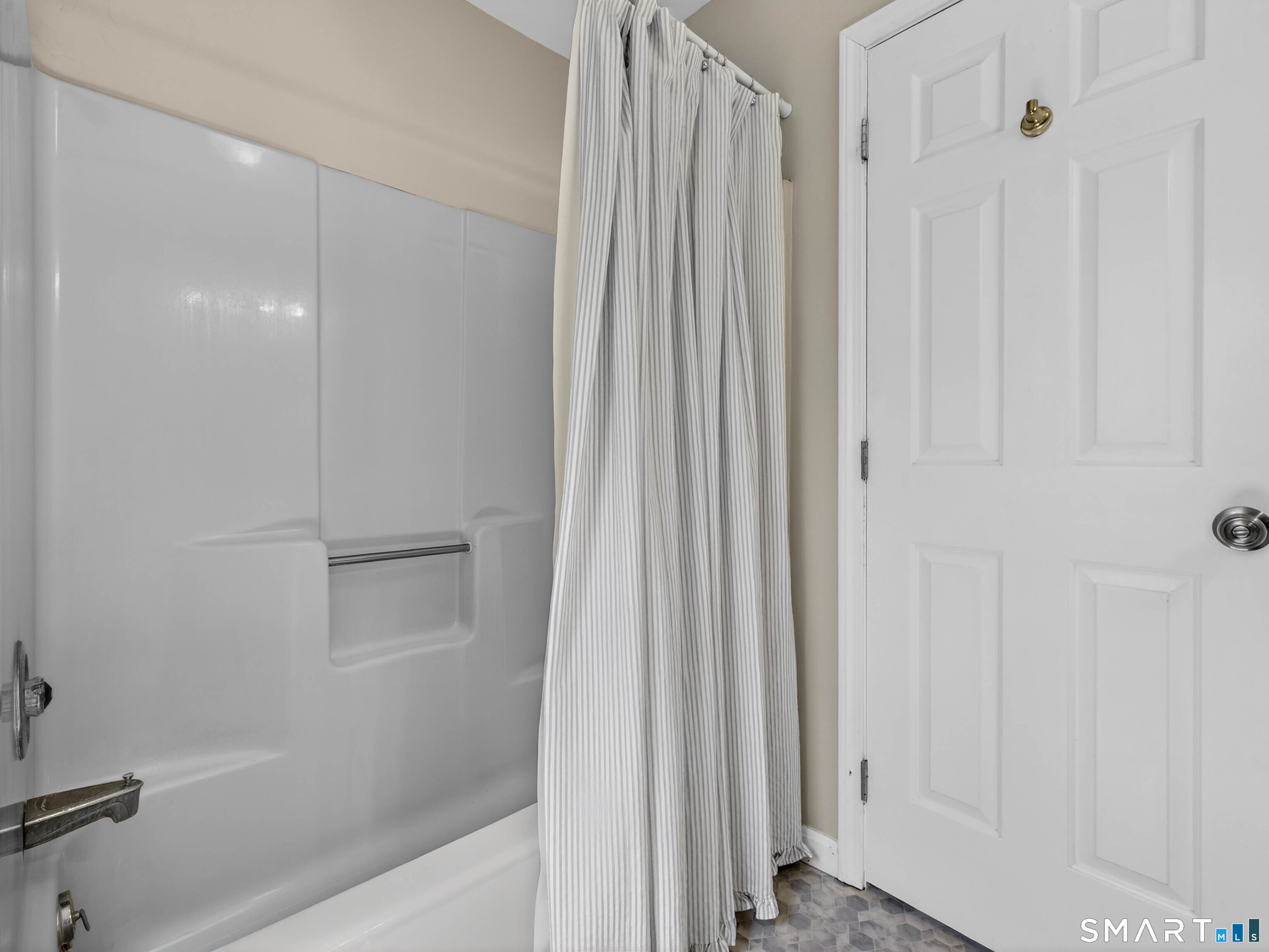 10 Castle Meadow Drive Stonington CT 06379