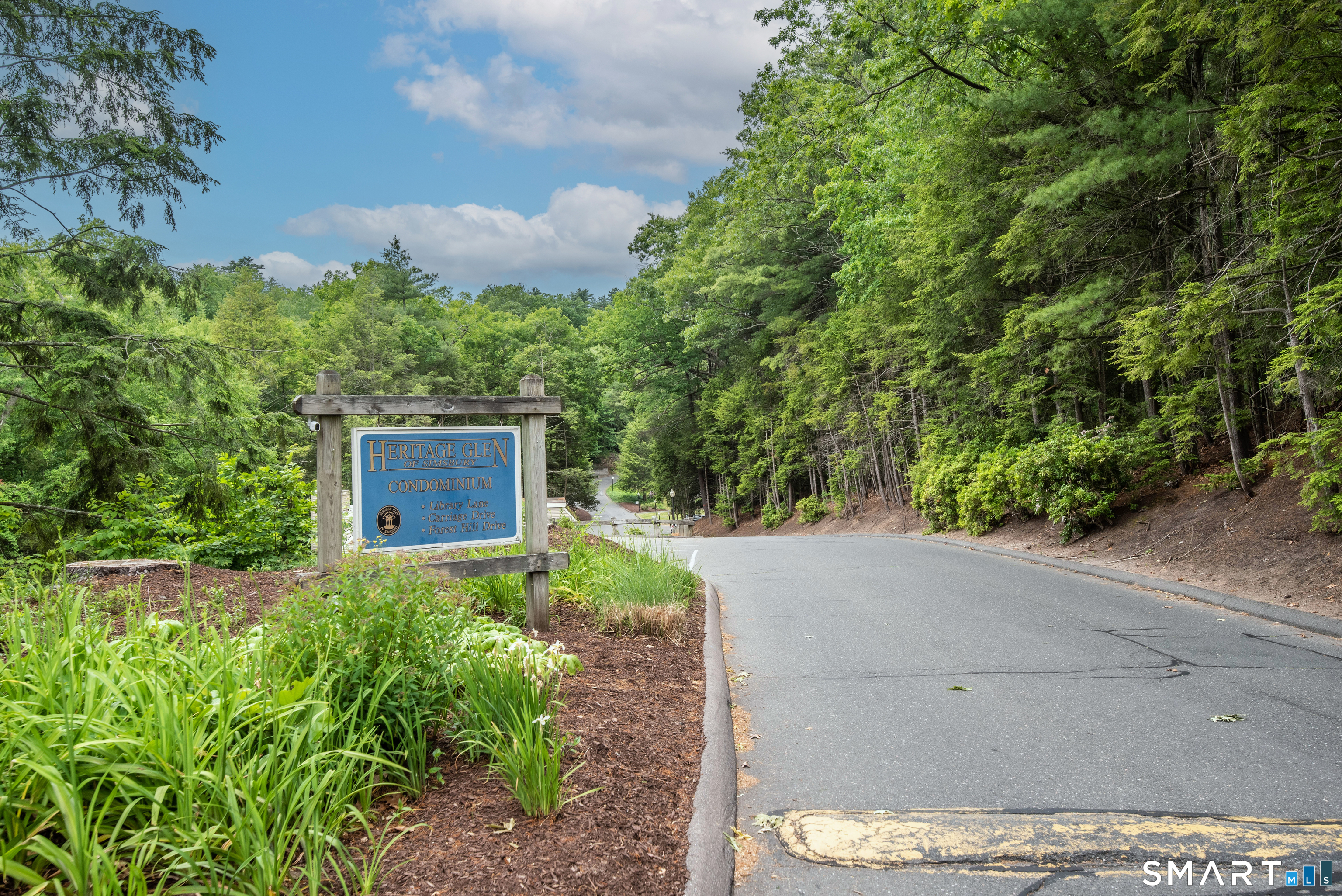4 Carriage Drive Simsbury CT 06070