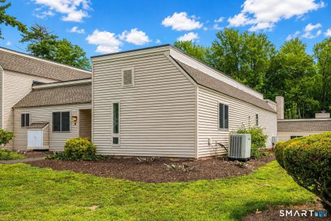 4 Carriage Drive Simsbury CT 06070