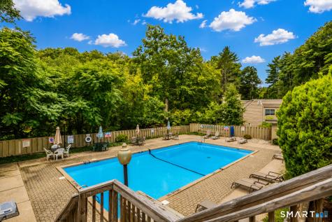 4 Carriage Drive Simsbury CT 06070