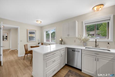 4 Carriage Drive Simsbury CT 06070