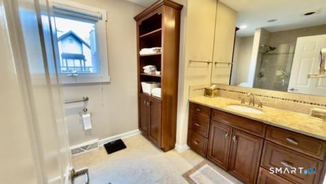 252 Agawam Drive Stratford CT 06614