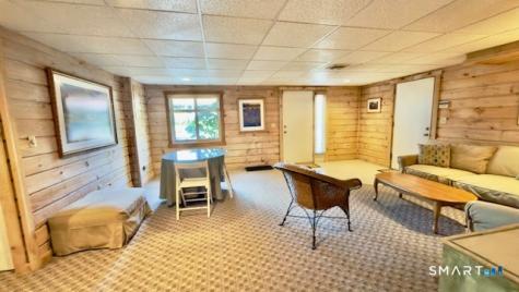 252 Agawam Drive Stratford CT 06614