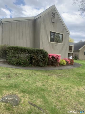252 Agawam Drive Stratford CT 06614