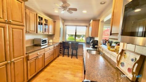 252 Agawam Drive Stratford CT 06614