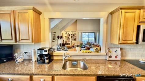 252 Agawam Drive Stratford CT 06614