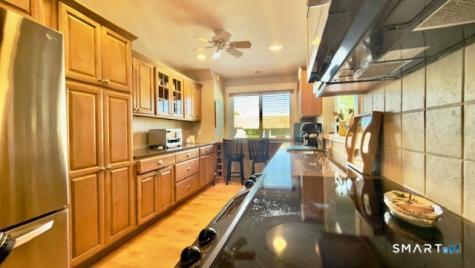 252 Agawam Drive Stratford CT 06614
