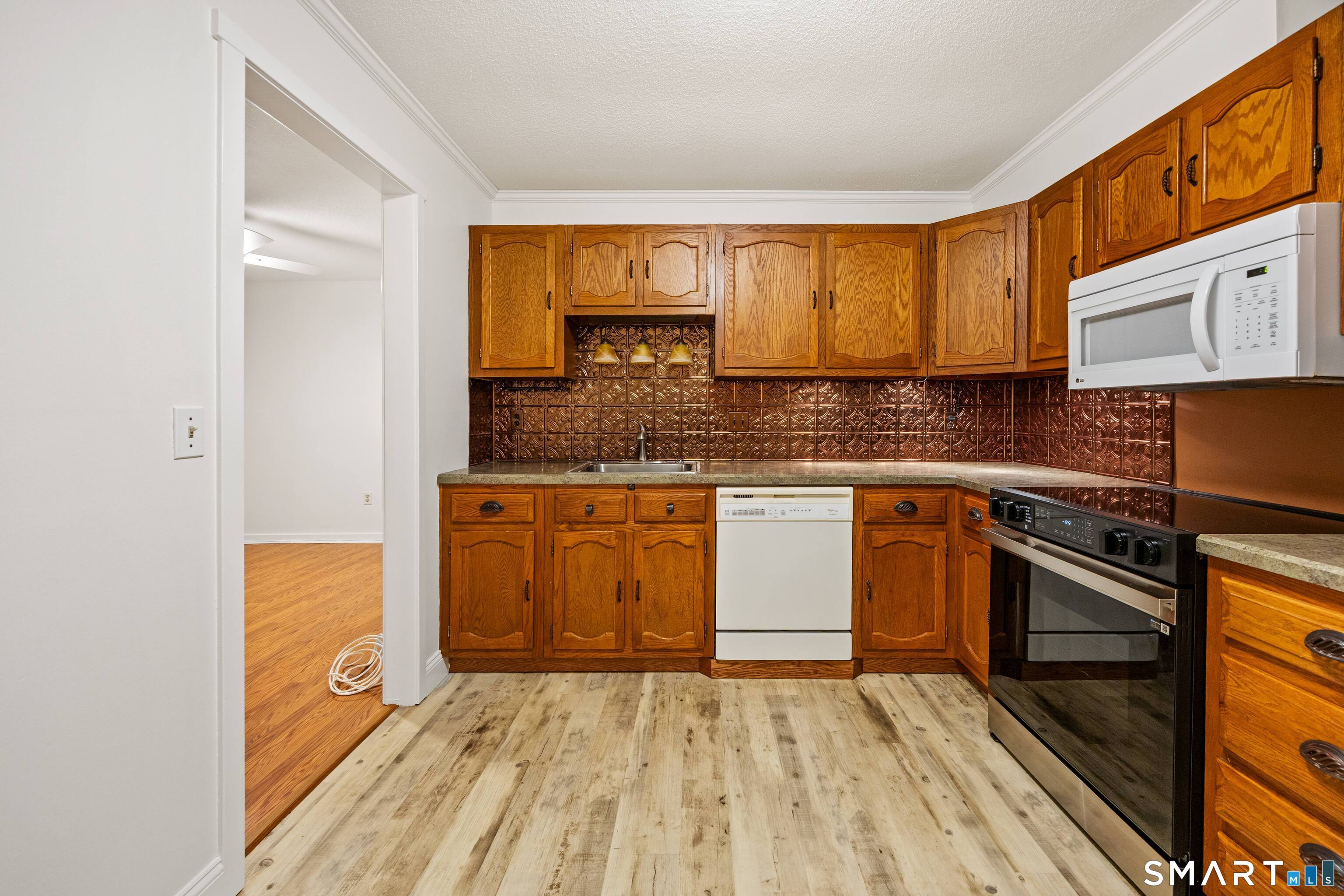 1 Hickory Hill Southington CT 06489