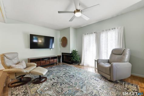 75 Rosemary Lane Newington CT 06111