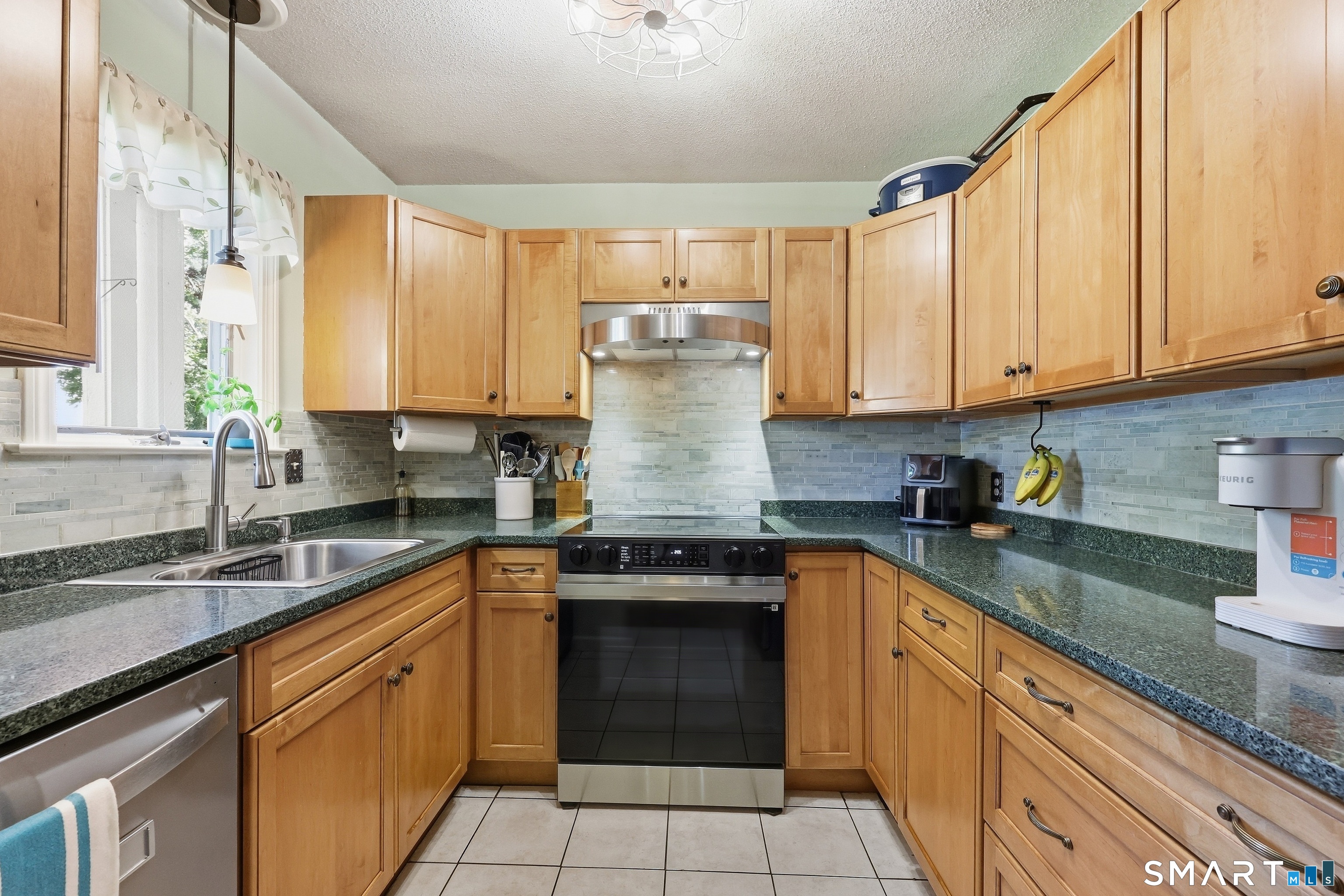 75 Rosemary Lane Newington CT 06111