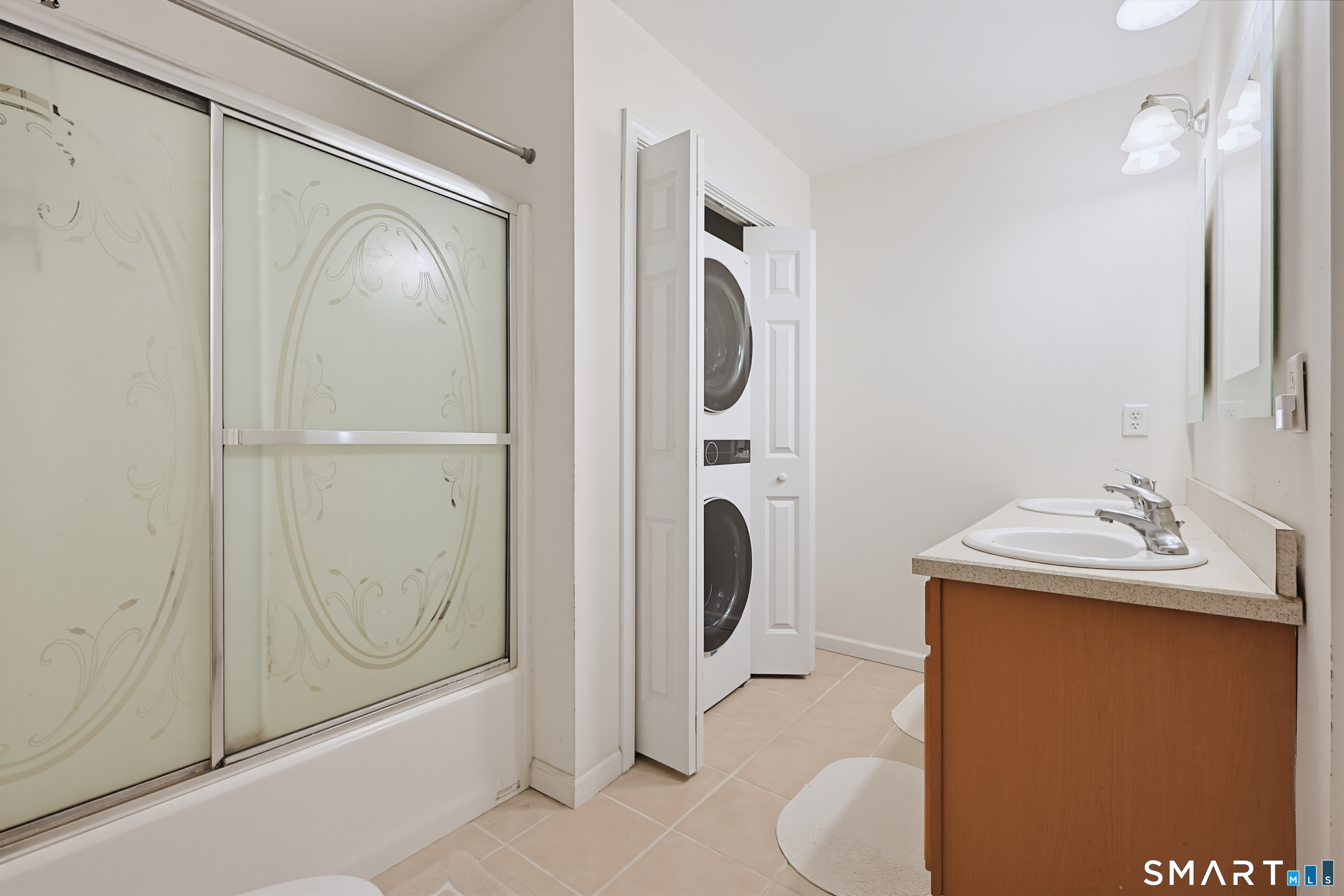 178 Summit Street Norwich CT 06360