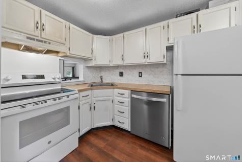 98 Rising Trail Drive Middletown CT 06457
