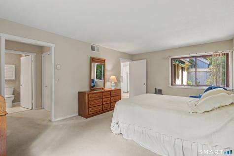 1003 Heritage Village Southbury CT 06488