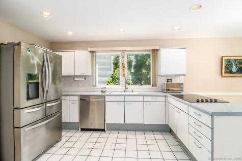 230 New Canaan Avenue Norwalk CT 06850