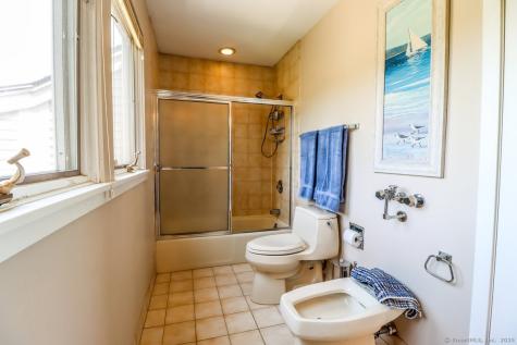 230 New Canaan Avenue Norwalk CT 06850