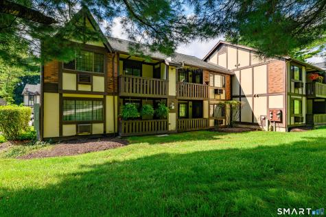 19 Eden Court Brookfield CT 06804