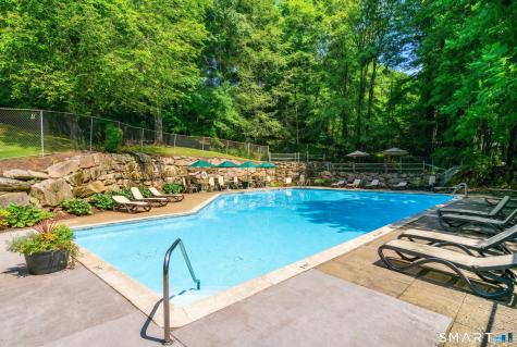 19 Eden Court Brookfield CT 06804