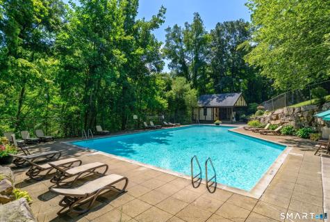 19 Eden Court Brookfield CT 06804
