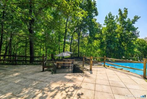 19 Eden Court Brookfield CT 06804