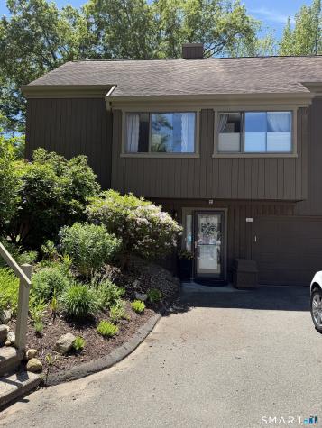 283 Agawam Drive Stratford CT 06614