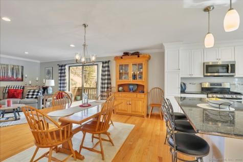 283 Agawam Drive Stratford CT 06614
