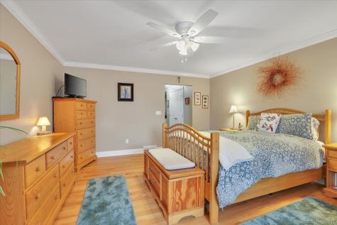 283 Agawam Drive Stratford CT 06614