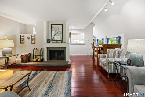 58 Crocus Lane Farmington CT 06001