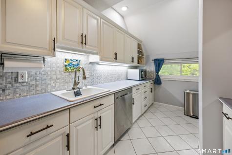 58 Crocus Lane Farmington CT 06001