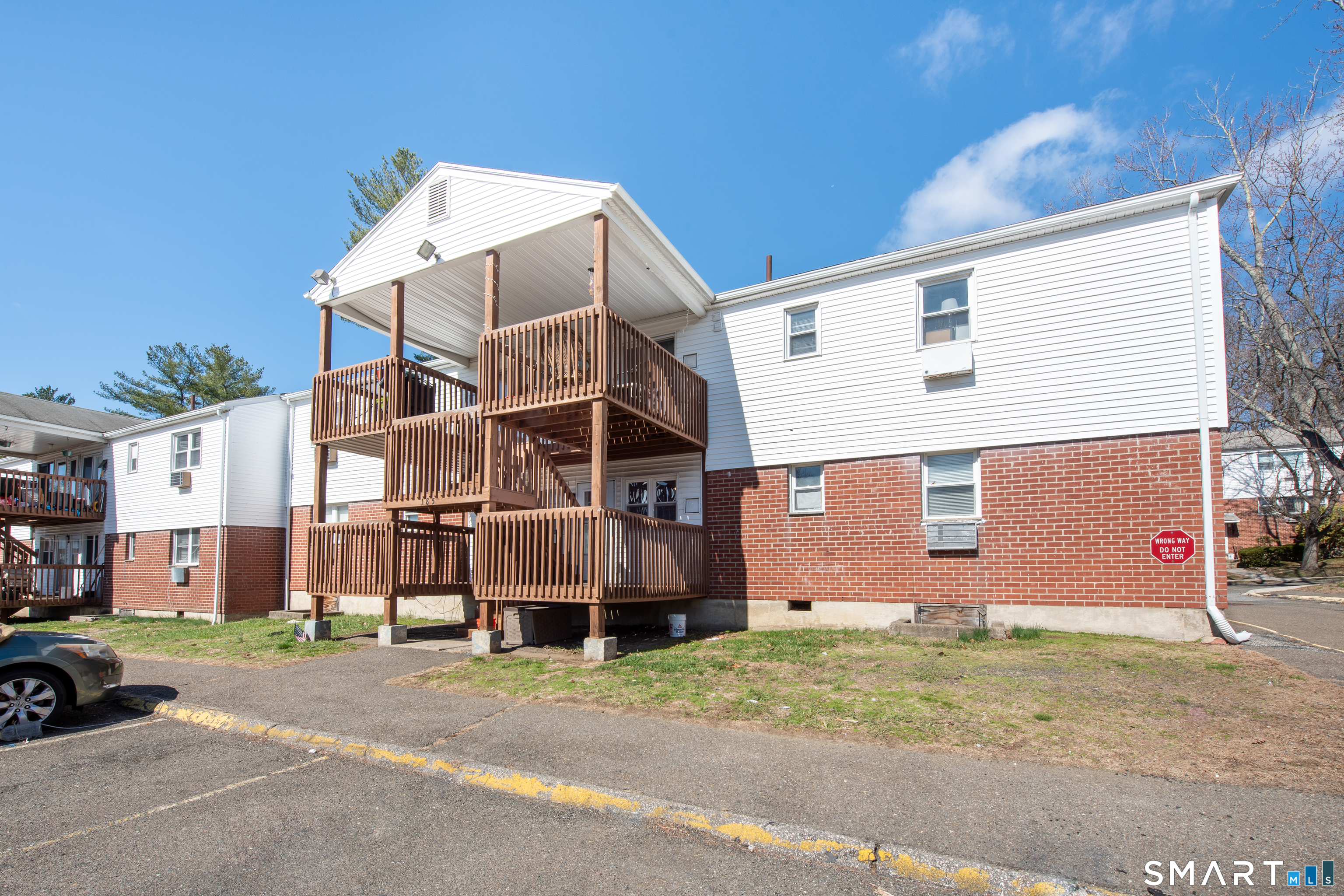 185 Cherry Hill Drive Bridgeport CT 06606