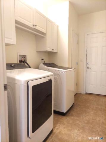 527 Putting Green Lane Oxford CT 06478