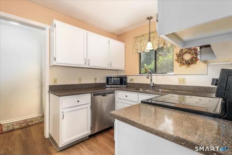 537 Heritage Village Southbury CT 06488