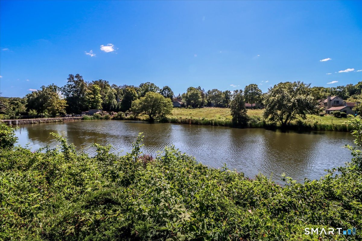537 Heritage Village Southbury CT 06488