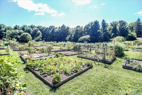 537 Heritage Village Southbury CT 06488