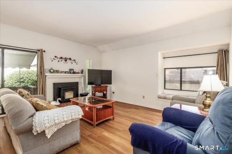 537 Heritage Village Southbury CT 06488