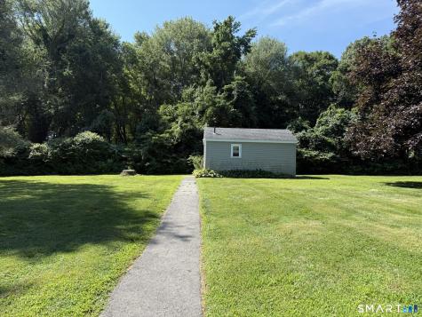 127 Black Point Road East Lyme CT 06357
