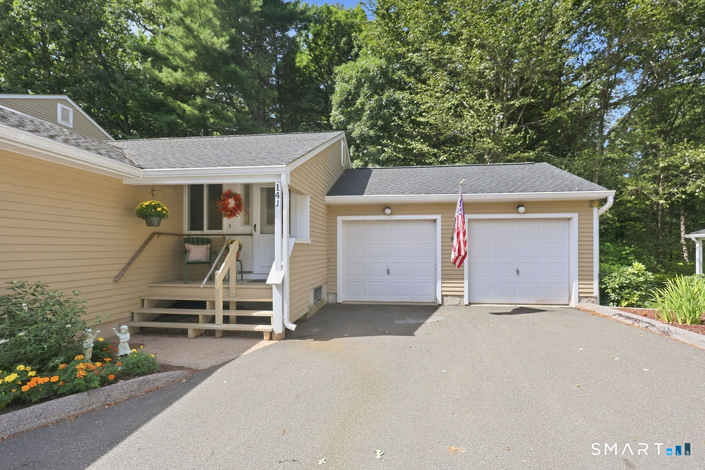 14 Wiggins Farm Drive Simsbury CT 06070