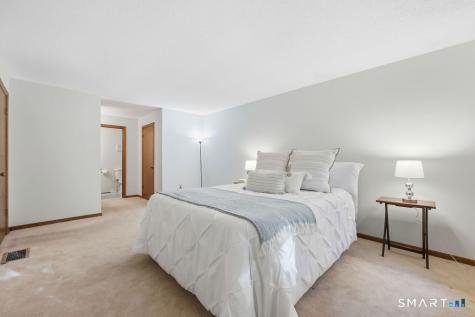 14 Wiggins Farm Drive Simsbury CT 06070