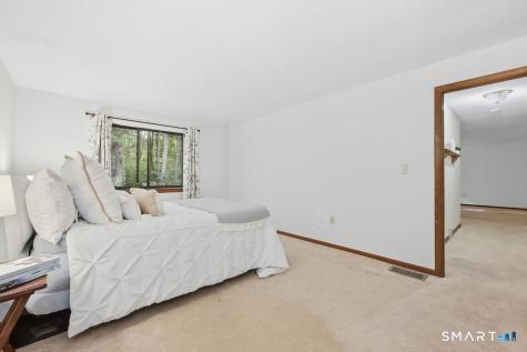 14 Wiggins Farm Drive Simsbury CT 06070
