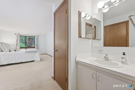 14 Wiggins Farm Drive Simsbury CT 06070
