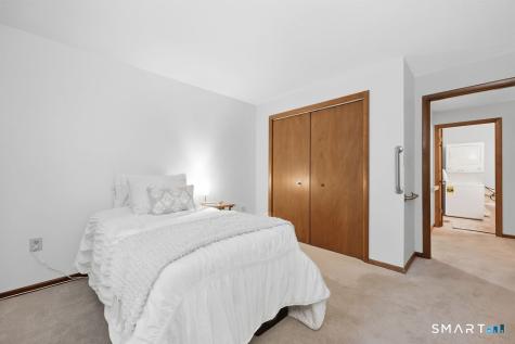 14 Wiggins Farm Drive Simsbury CT 06070