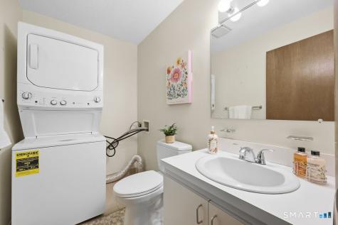 14 Wiggins Farm Drive Simsbury CT 06070