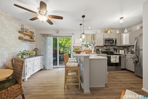 348 Boston Post Road Waterford CT 06385