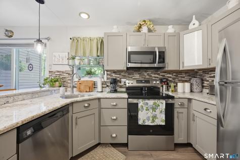 348 Boston Post Road Waterford CT 06385