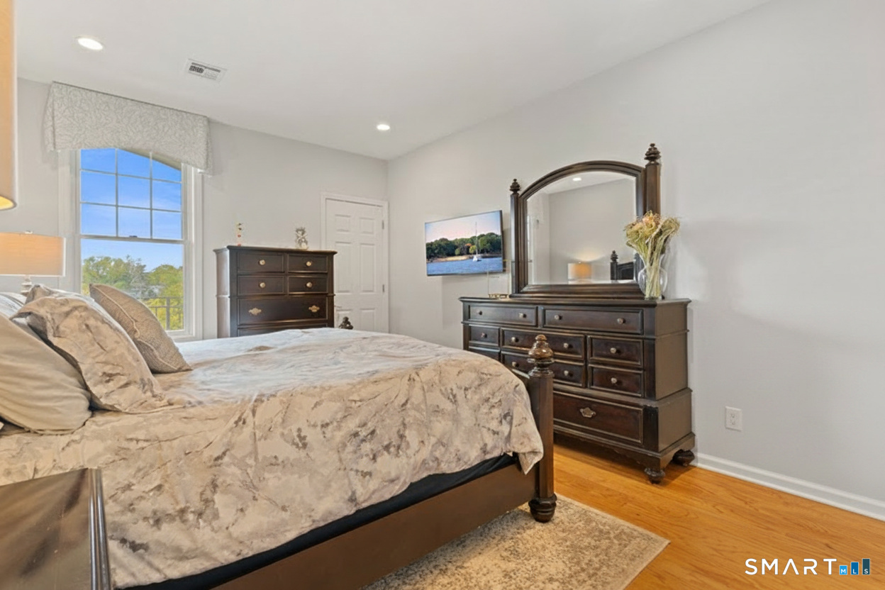 60 Maple Street Branford CT 06405