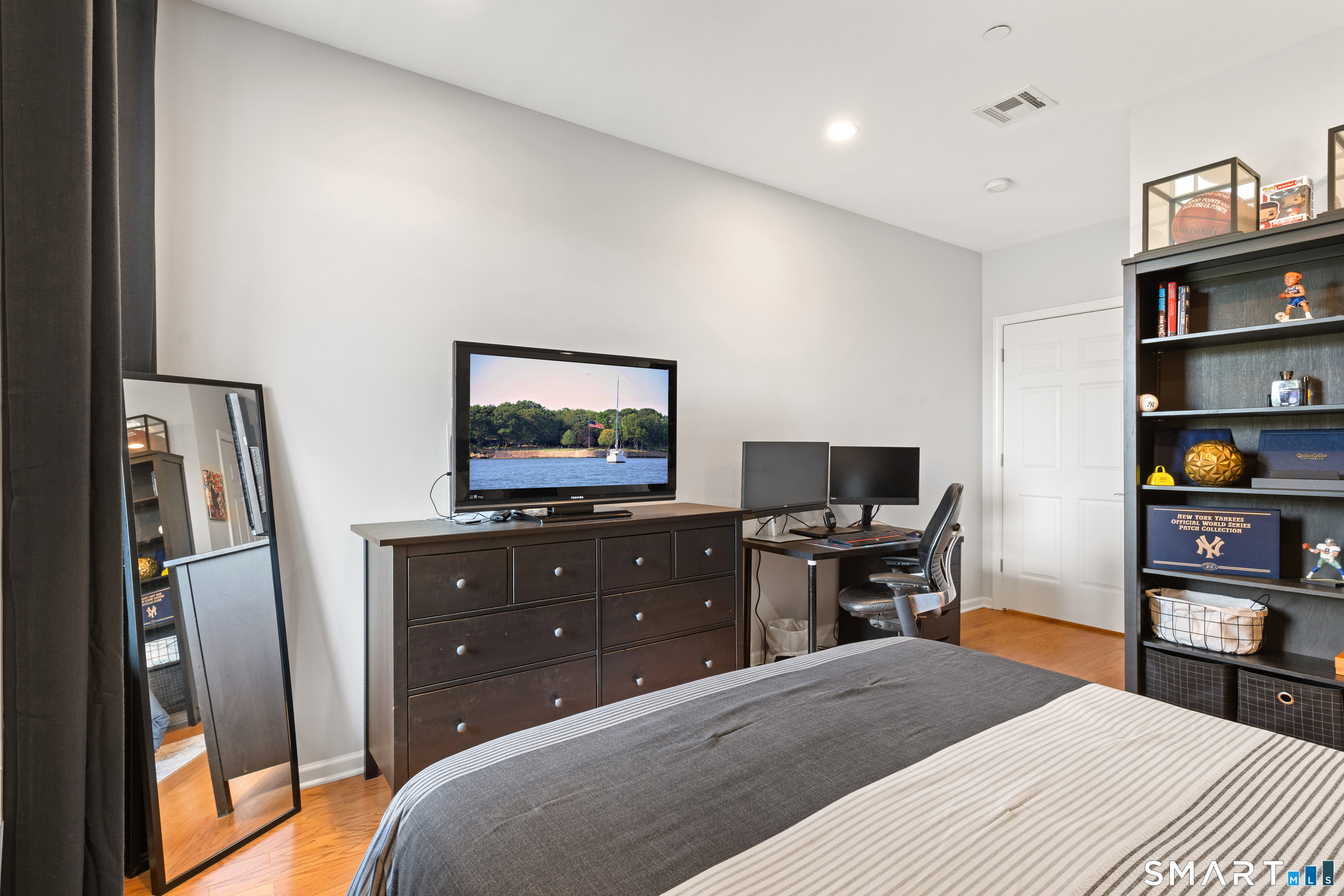 60 Maple Street Branford CT 06405